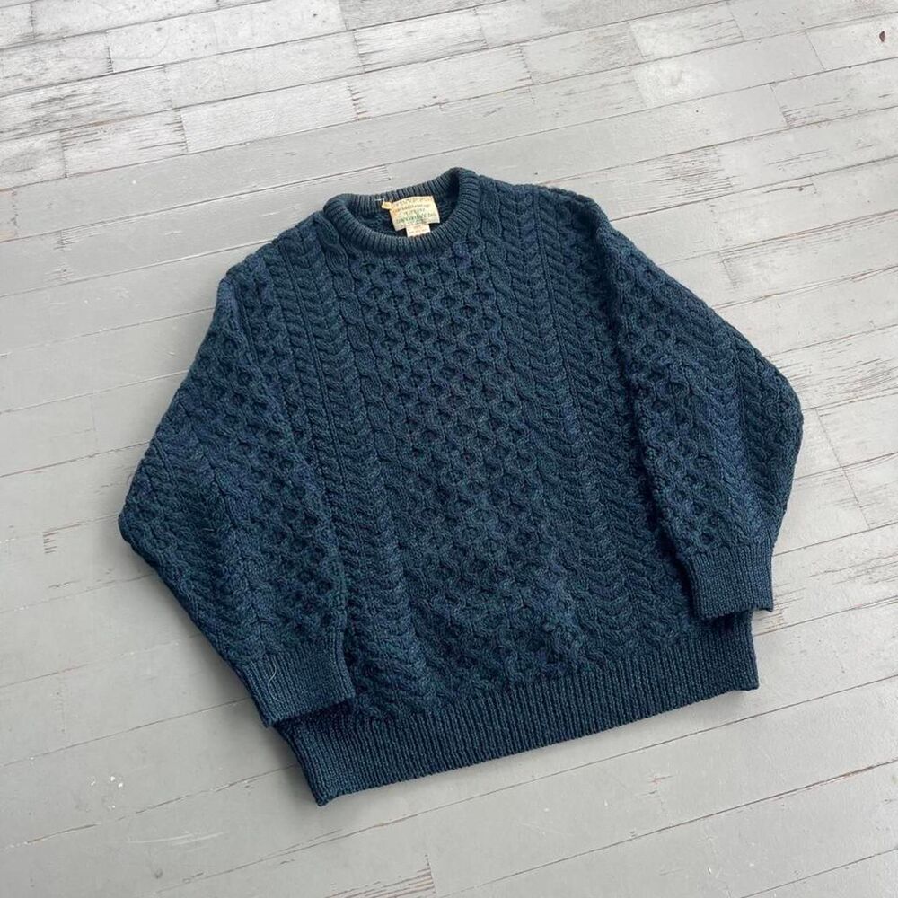 Vintage Claduknit 100% Ireland Wool Old Money Y2K Cableknit Sweater